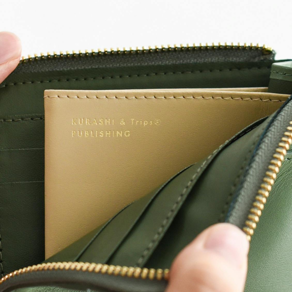 「スリムに見えて収納上手」L字ファスナーのミニ財布 - 北欧 