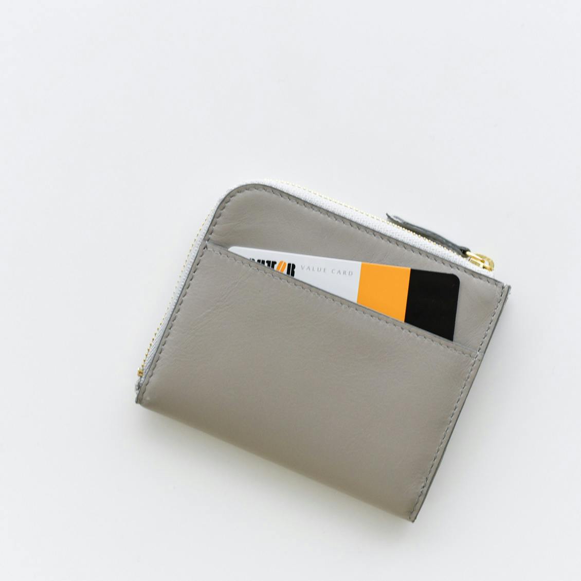 スリムに見えて収納上手」L字ファスナーのミニ財布 - 北欧、暮らしの道具店