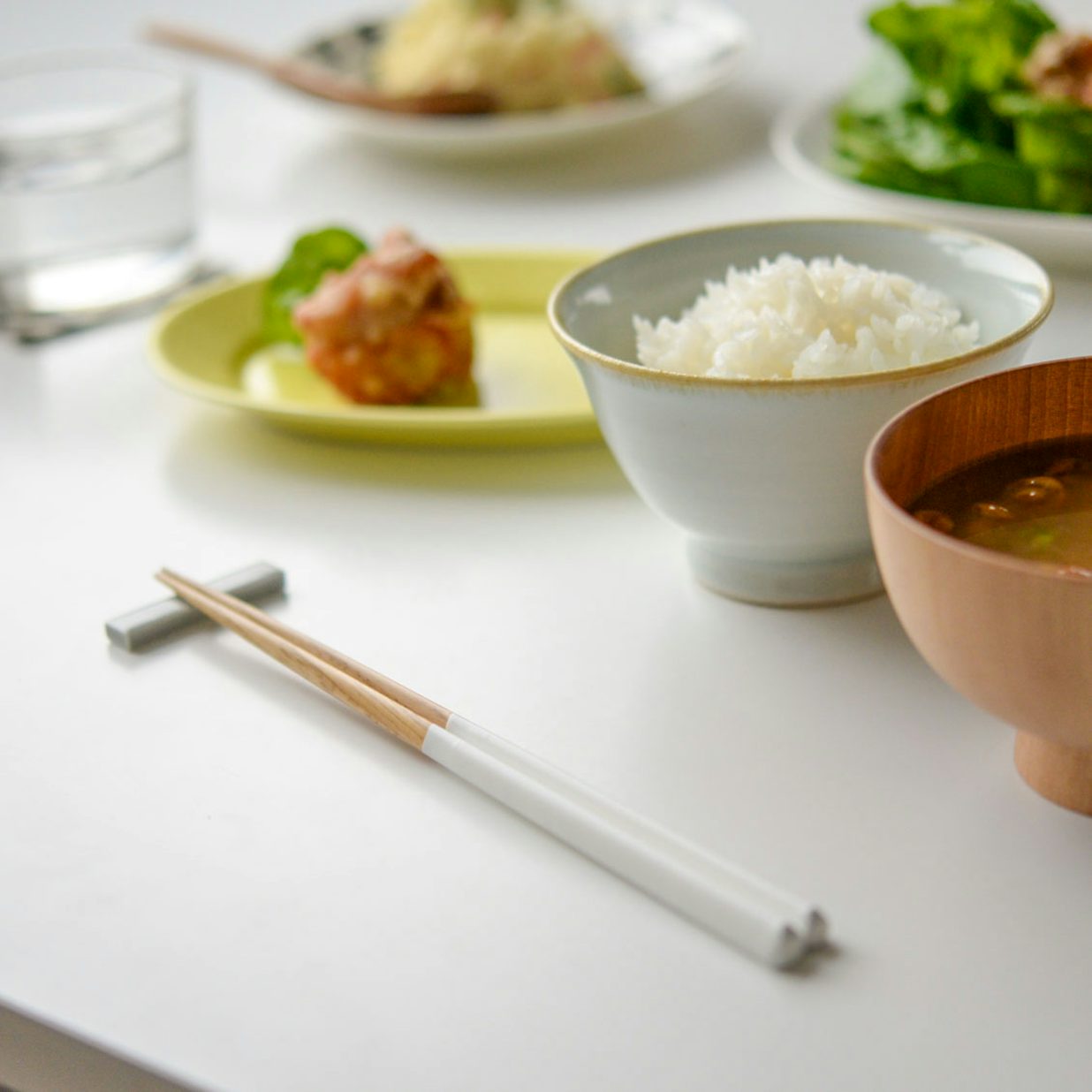 手になじむ三角形のお箸 23cm 北欧 暮らしの道具店 手になじむ三角形のお箸 23cm 北欧 暮らしの道具店