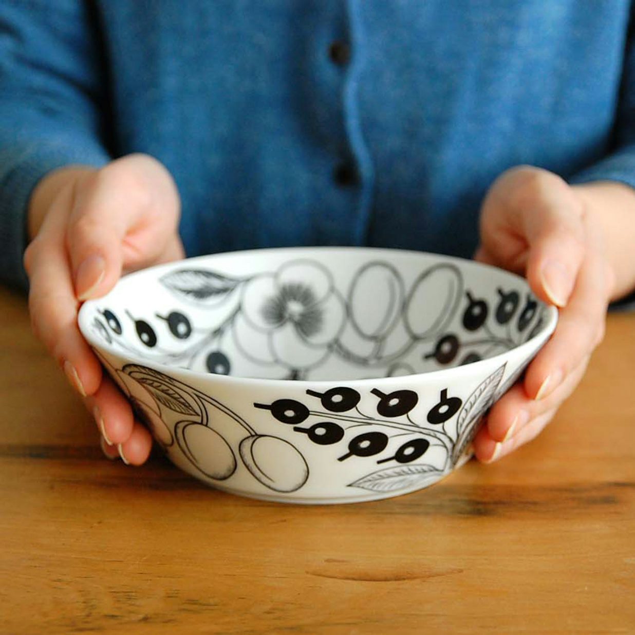 Arabia アラビア Paratiisi パラティッシbk スープボウル 北欧 暮らしの道具店 Arabia アラビア Paratiisi パラティッシbk スープボウル 北欧 暮らしの道具店