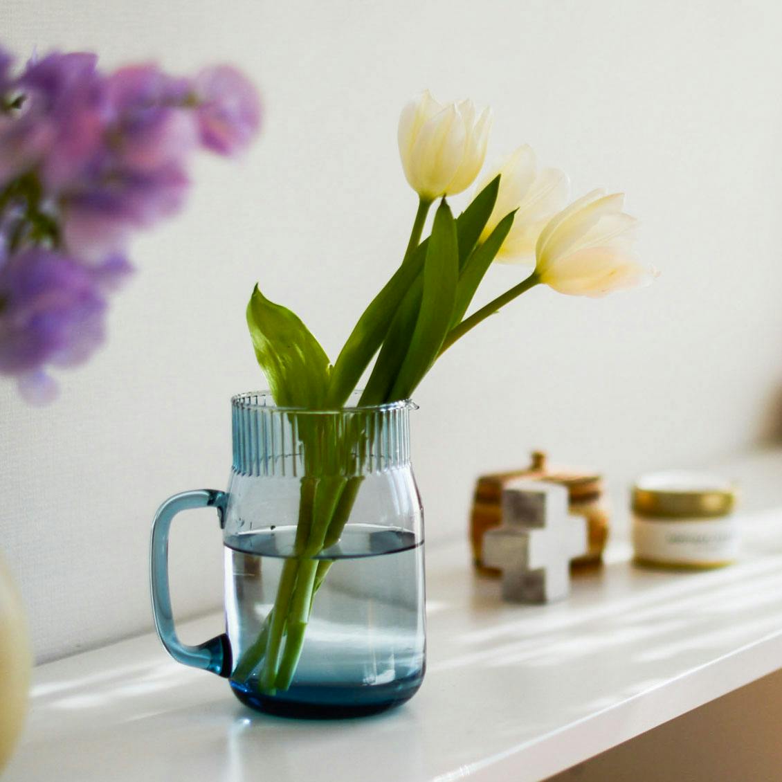 花との暮らし、はじめよう」ガラスのフラワーベース（ピッチャー型） - 北欧、暮らしの道具店