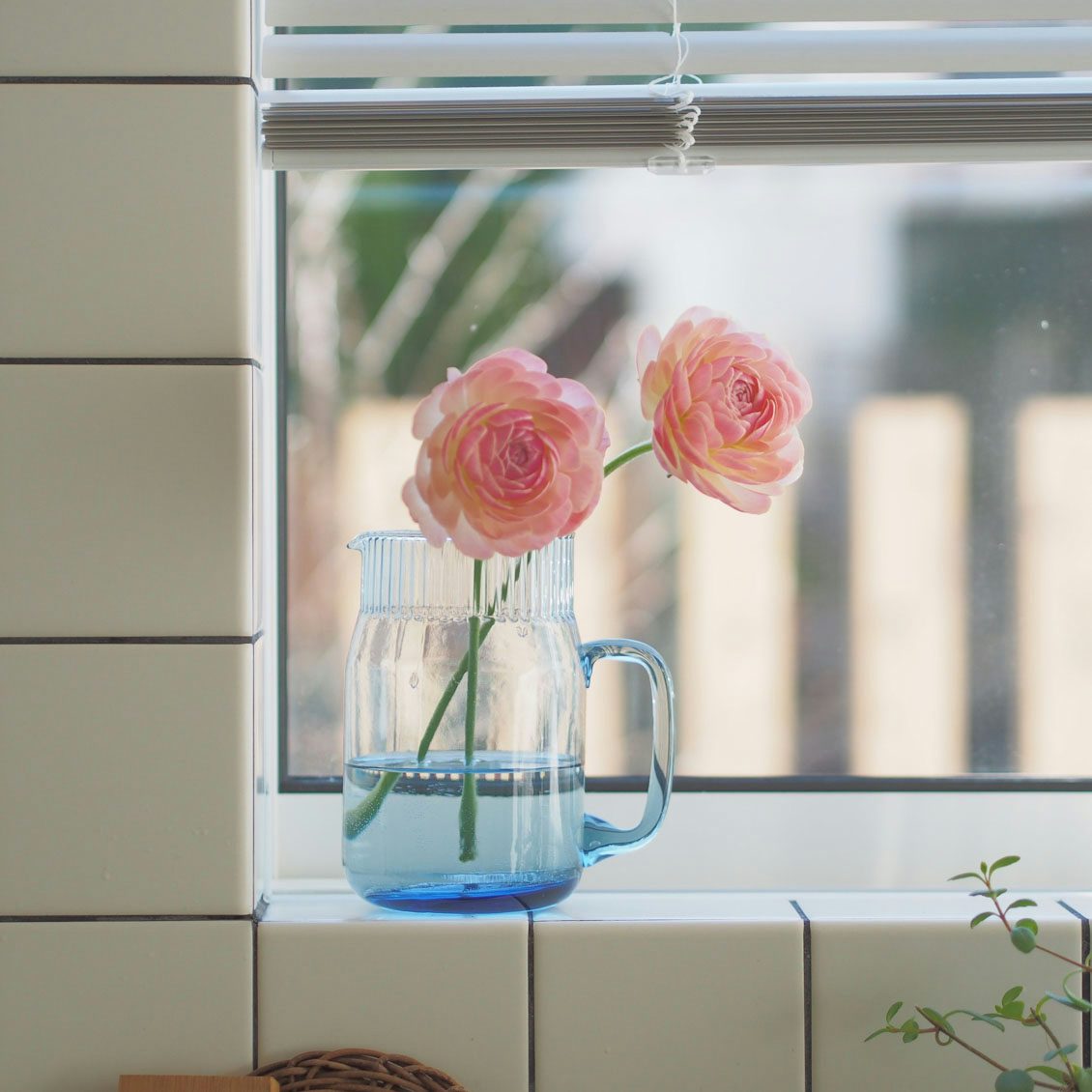 花との暮らし はじめよう ガラスのフラワーベース ピッチャー型 北欧 暮らしの道具店