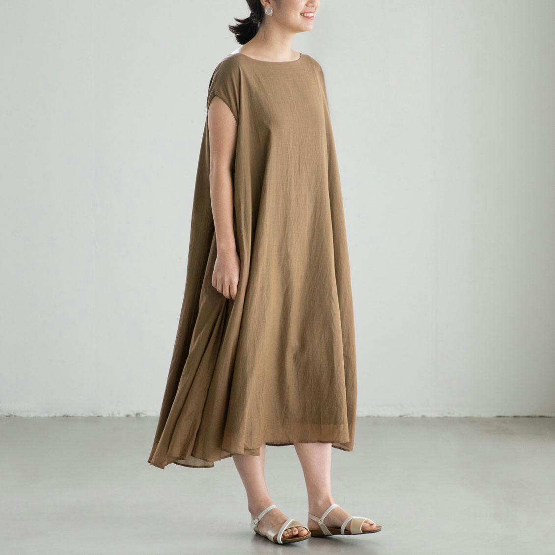 【取り扱い終了】utilite / ユティリテ / リバーシブルフレンチワンピース / ベージュ×グレーの商品写真