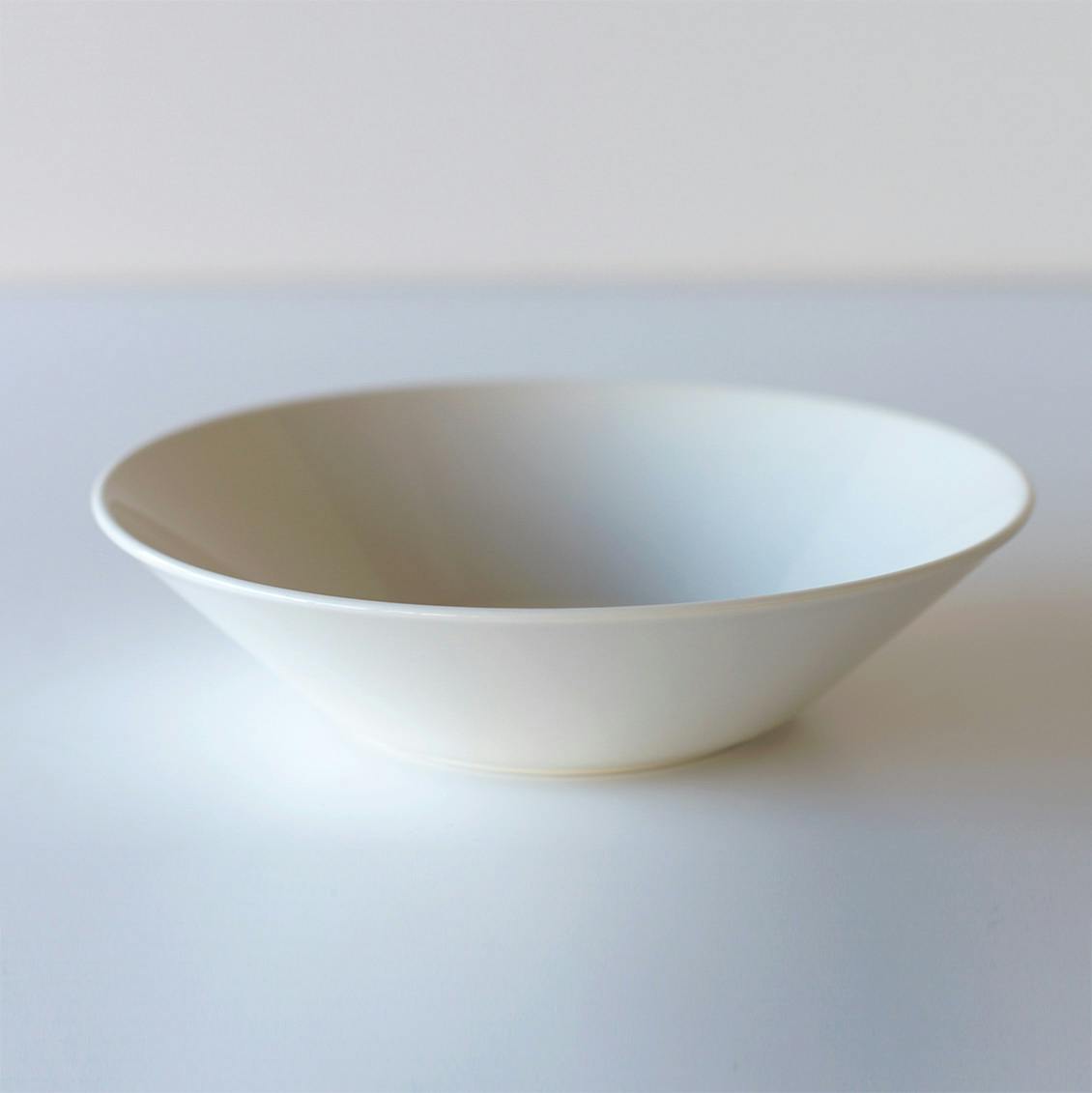 iittala/イッタラ/Teema/ティーマ/ボウル 21cm/ホワイトの商品写真