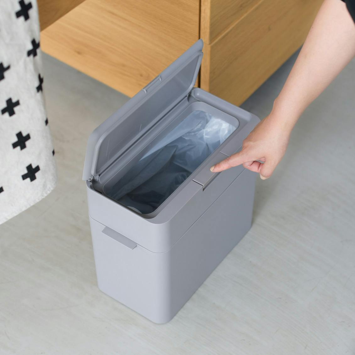 ニオイをフタする 密閉ダストボックス / ゴミ箱（9.5L） - 北欧