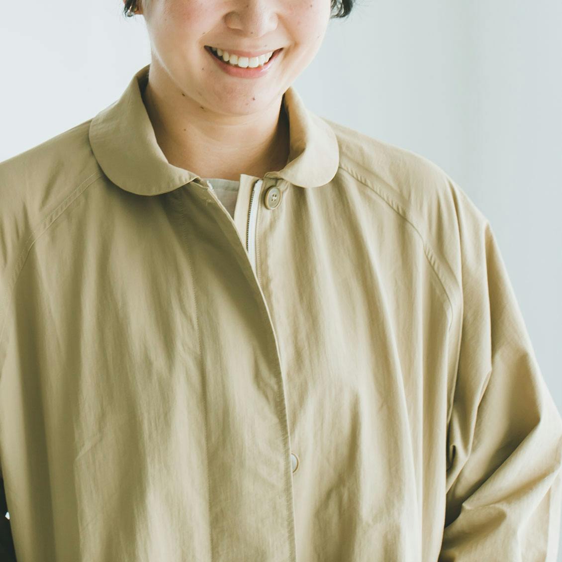 北欧、暮らしの道具店 レインコート（バッグ付き）ベージュ 自転車もノーストレス」晴れの日も着たいレインコート（バッグ付き