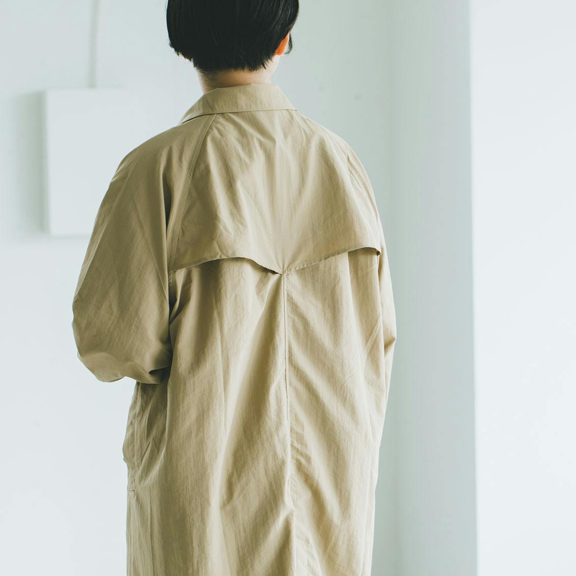 自転車もノーストレス」晴れの日も着たいレインコート（バッグ付き