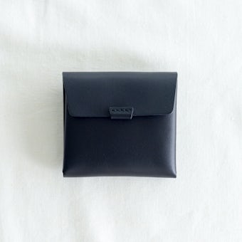 【次回入荷未定】.URUKUST / ウルクスト / しかくの革財布（ブラック）の商品写真