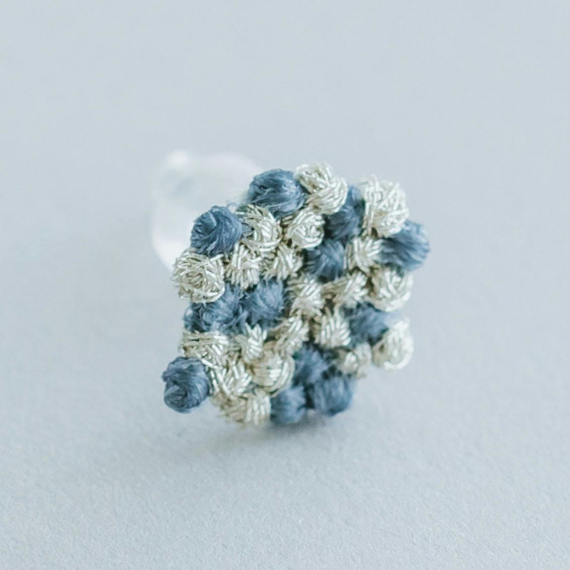 ピアス（シルバー×ブルー）