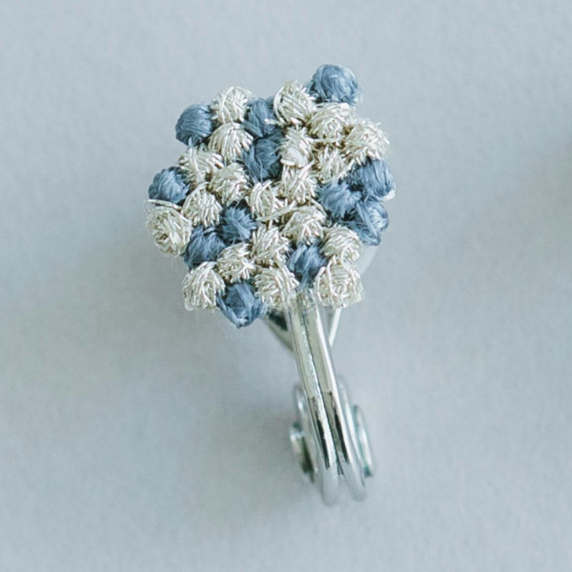 イヤリング（シルバー×ブルー）