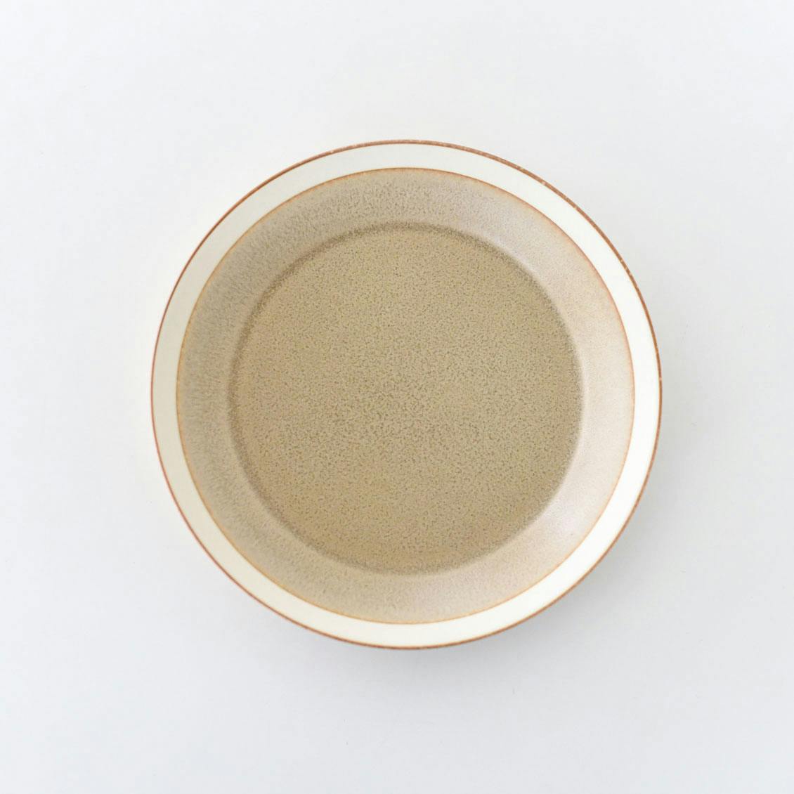 yumiko iihoshi porcelain × 木村硝子店 / dishes / プレート（径18cm）/ サンドベージュの商品写真