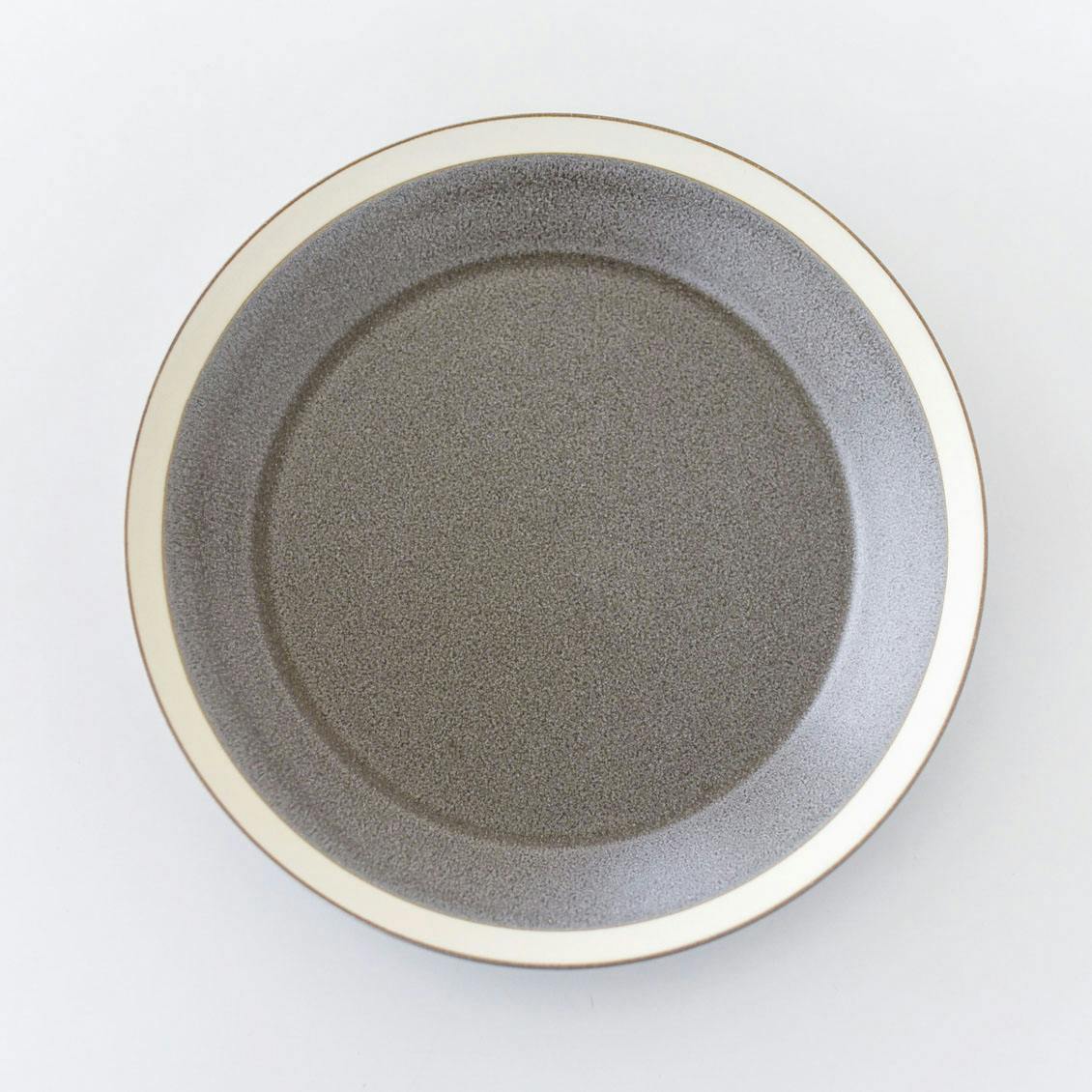 yumiko iihoshi porcelain × 木村硝子店 / dishes / プレート（径22cm）/ モスグレーの商品写真