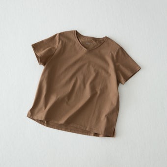 【取り扱い終了】Tシャツ /  Vネック（ブラウン）の商品写真