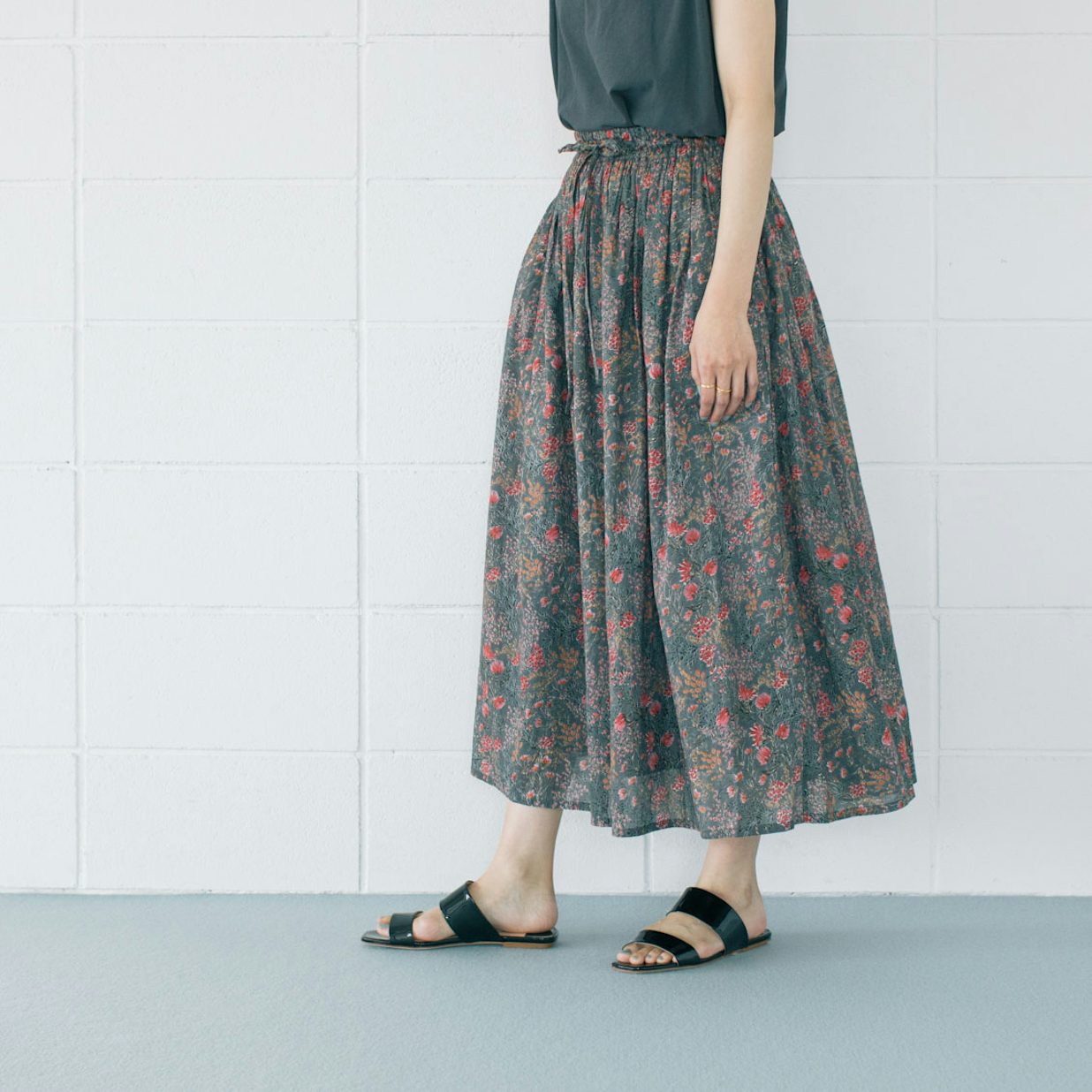 当店別注】SOIL / ギャザースカート / 花柄 - 北欧、暮らしの道具店 当店別注】SOIL / ギャザースカート / 花柄 - 北欧、暮らしの道具店
