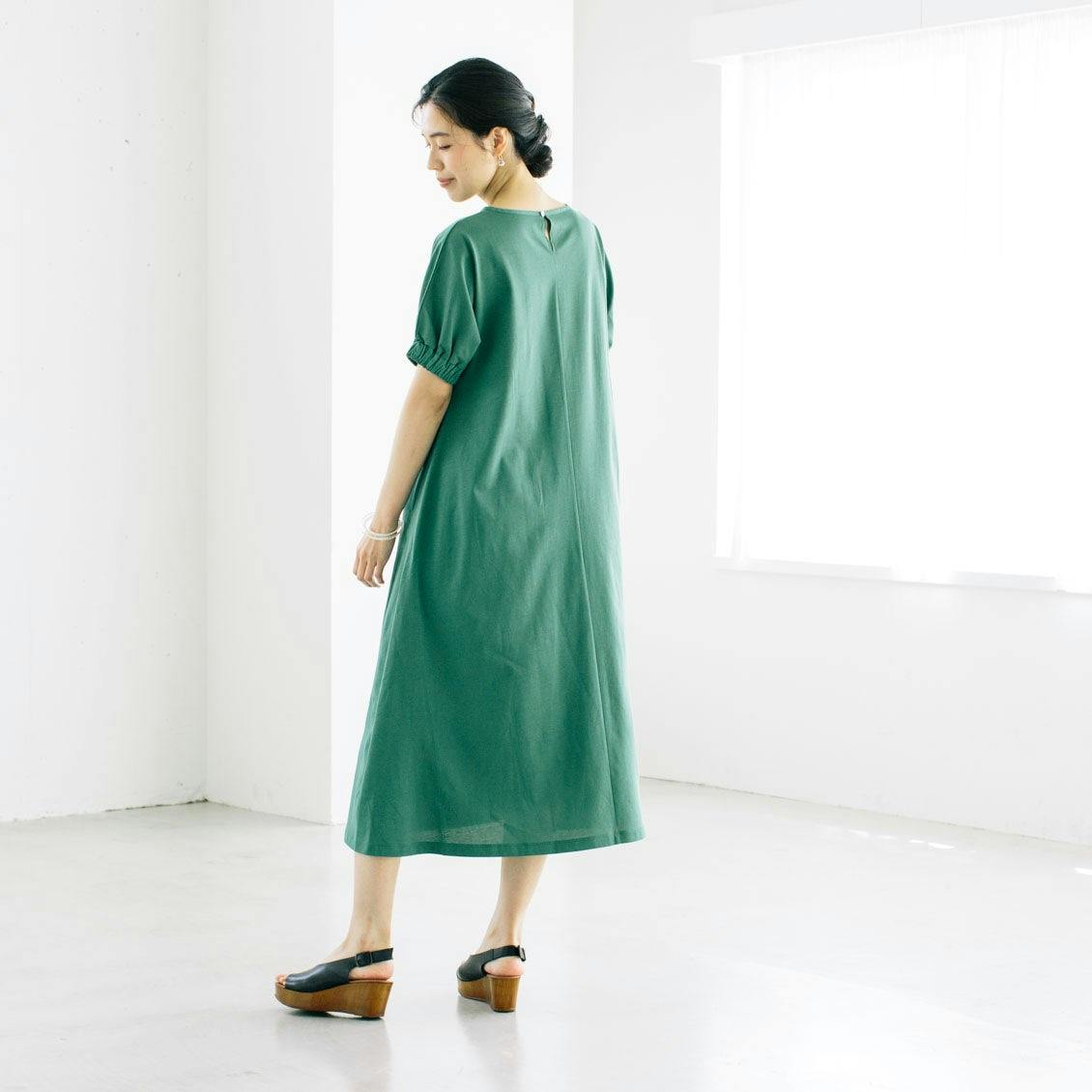 夏の装い心地よく」ふんわり袖のカットソーワンピース - 北欧、暮らし