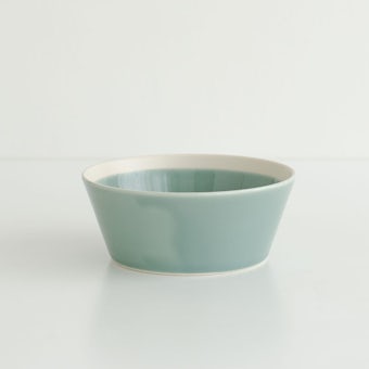 yumiko iihoshi porcelain × 木村硝子店 / dishes / ボウル (径12.5cm) / ピスタチオグリーンの商品写真