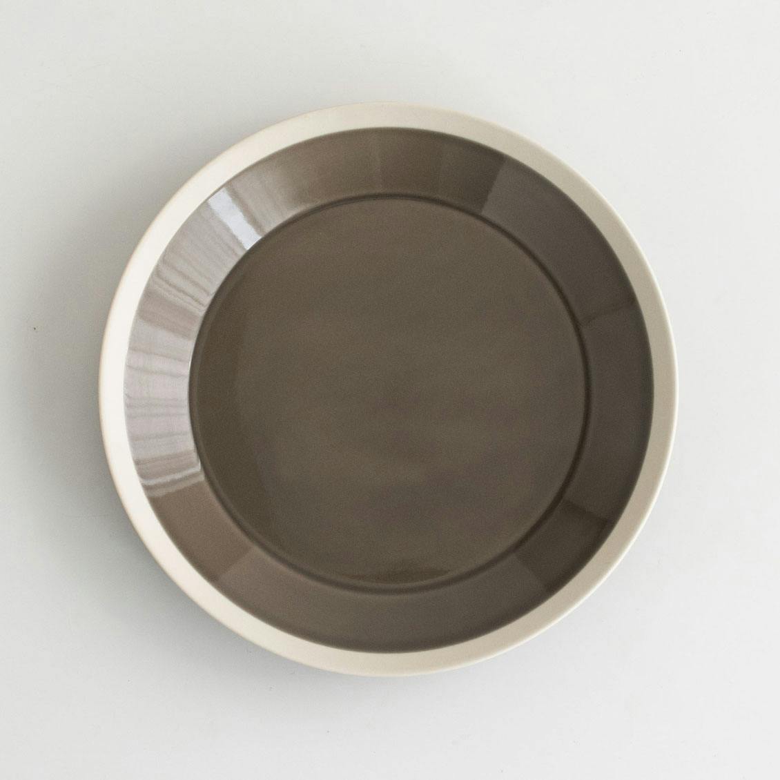 yumiko iihoshi porcelain × 木村硝子店 / dishes / プレート (径22cm) / ファーンブラウンの商品写真