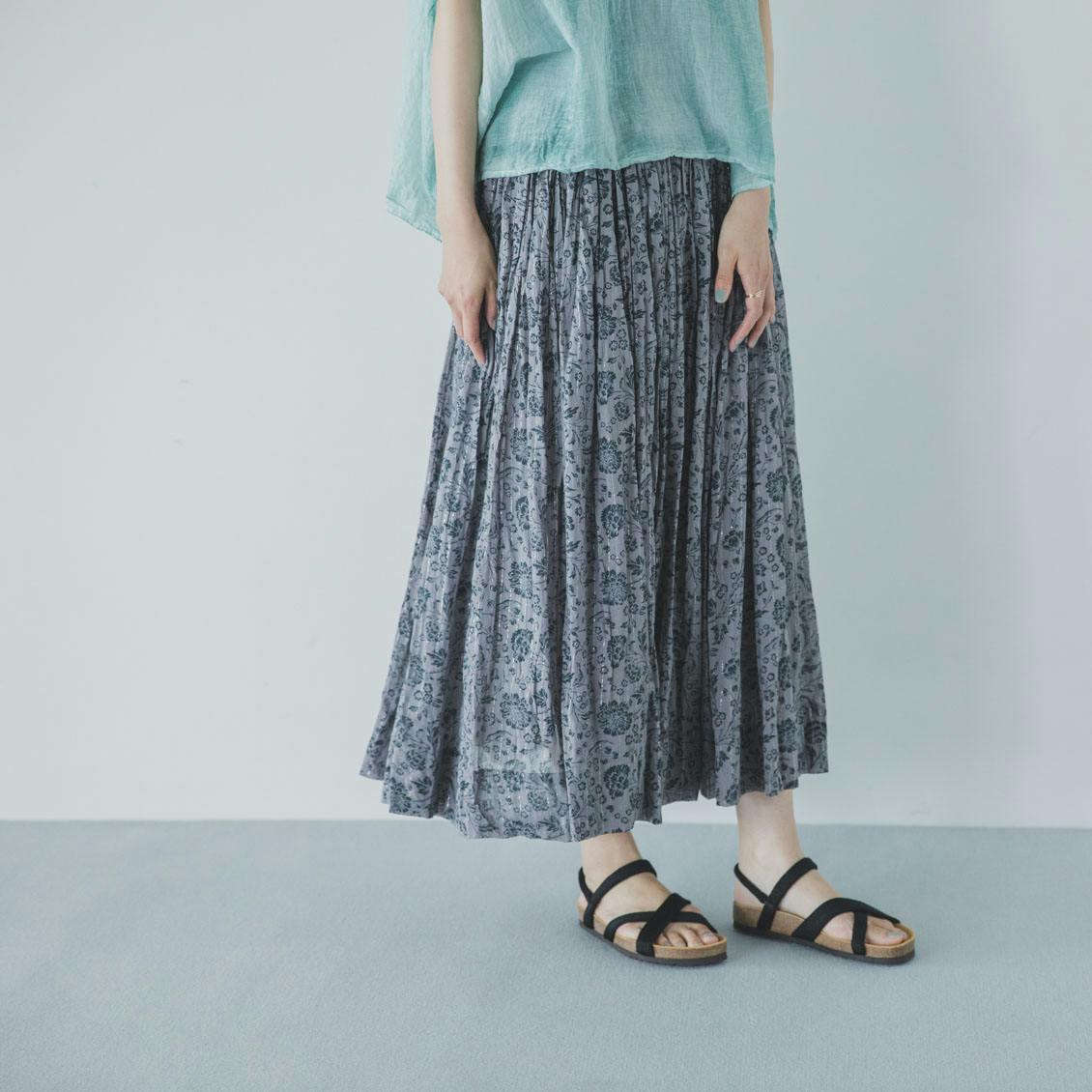 新商品】上品にきらめく、Soi-eの花柄スカートが新登場です