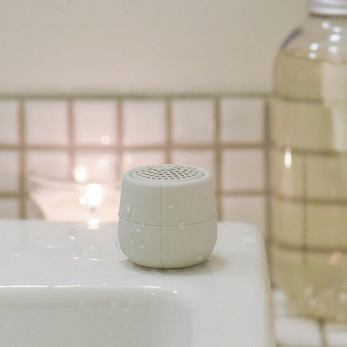 LEXON / Bluetooth 防水スピーカー（ホワイト）の商品写真