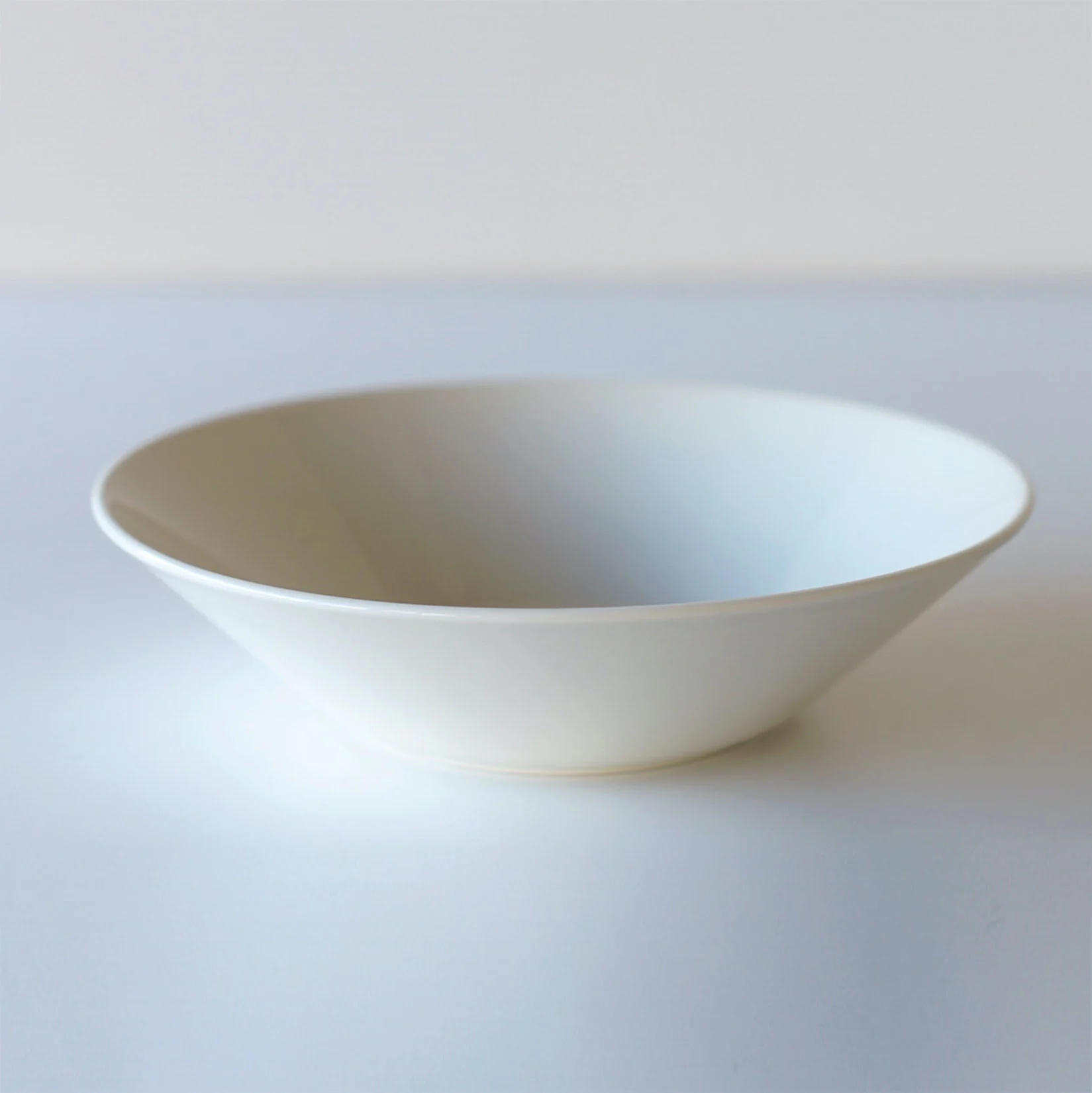 iittala / Teema / ティーマ / ボウル(21cm) - 北欧、暮らしの道具店 iittala / Teema / ティーマ / ボウル(21cm) - 北欧、暮らしの道具店