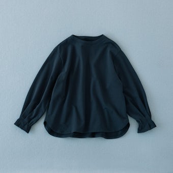「大人にひとさじのアクセント」袖口タックのプルオーバー / ブラック / Mサイズの商品写真