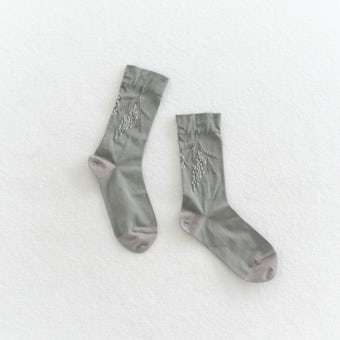 【今季終了】ミモザ柄の靴下 / ダークグレーの商品写真