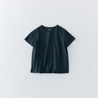素肌も心もよろこぶTシャツ / Uネック（ブラック）の商品写真