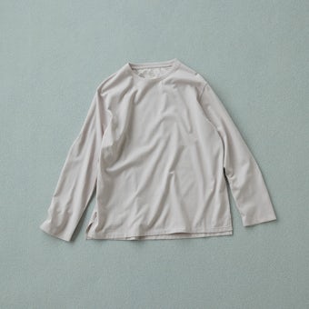 「一枚でも、重ねても」絶妙カラーの長袖カットソー / グレイッシュピンクの商品写真