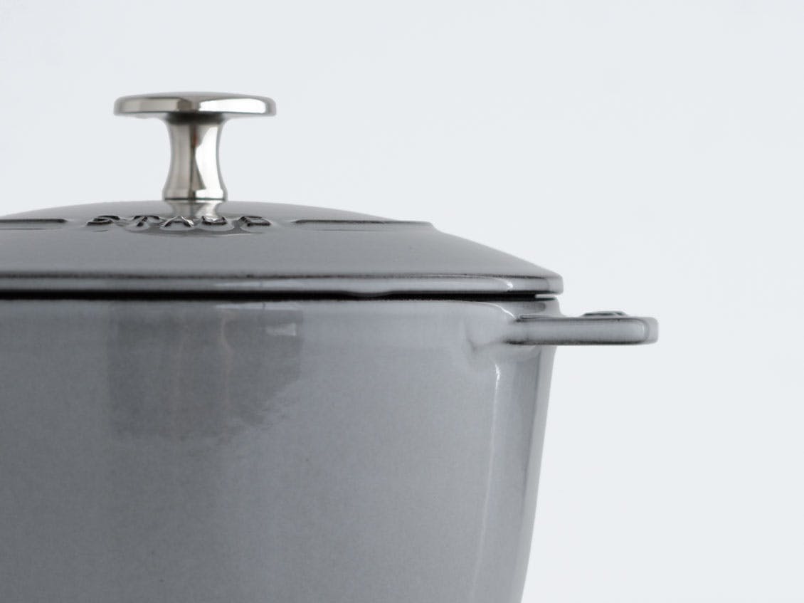 【美品】ストウブ staub ラ ココット de GOHAN M グレー STAUB(ストウブ) ラ・ココット de GOHAN M グレー [CONCENT