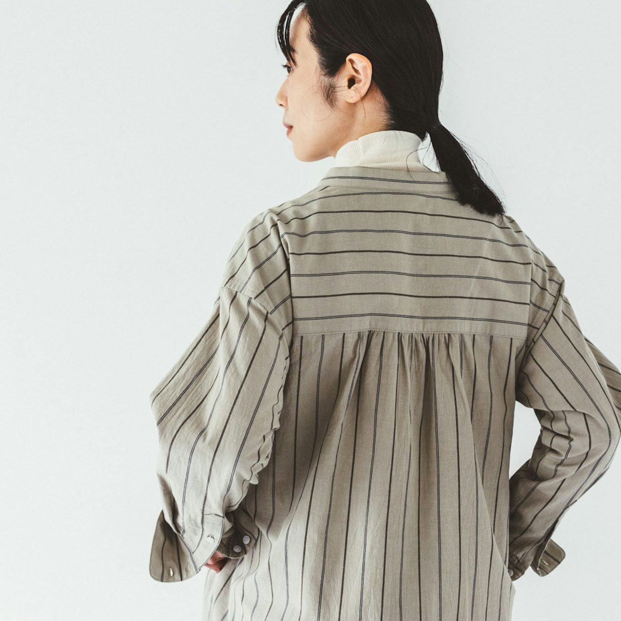 北欧、暮らしの道具店 ストライプの2WAYワンピース Sサイズ カーキ 美品 【感謝価格】 北欧、暮らしの道具店 ストライプの2WAYワンピース Sサイズ カーキ 美品 ロングワンピース
