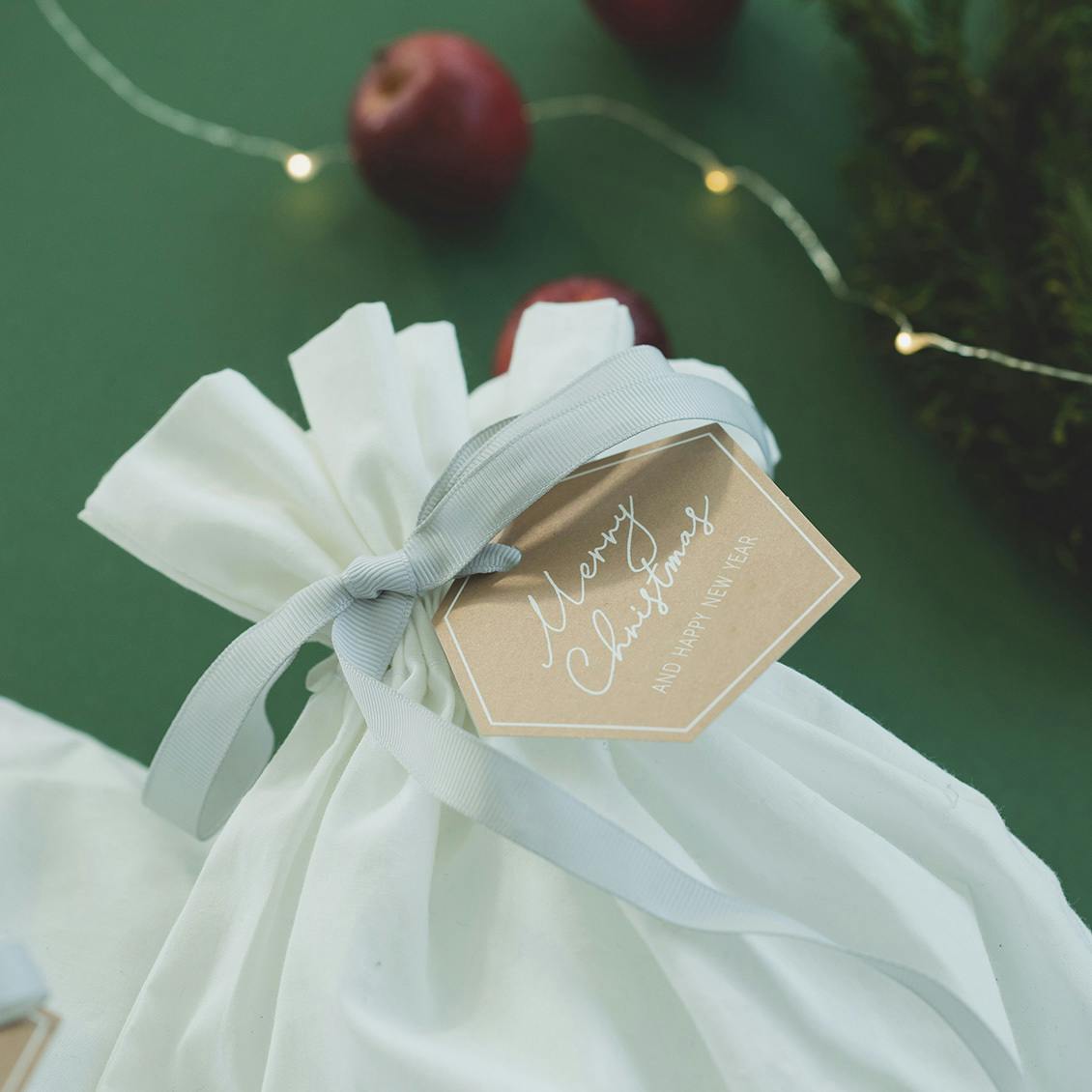 クリスマス限定ギフトバッグ】ヘリンボーン柄のブランケット