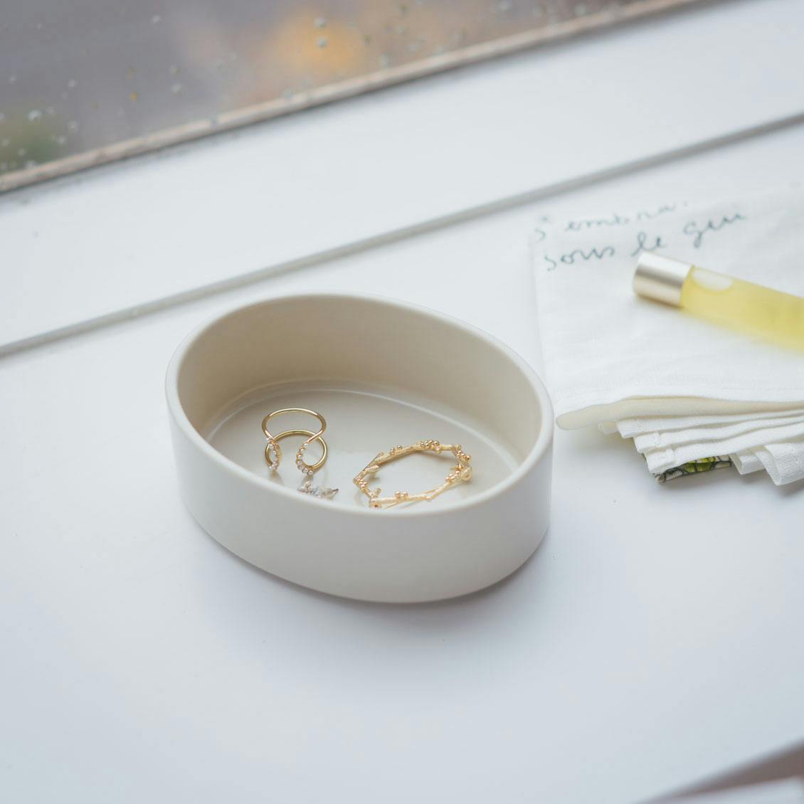 オーバル型のちいさな重箱（1段） - 北欧、暮らしの道具店