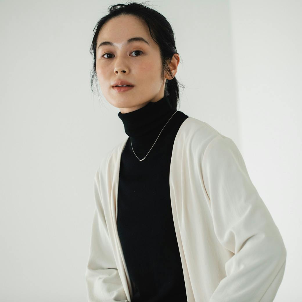 素肌にきらめきをくれるシルバーネックレス - 北欧、暮らしの道具店