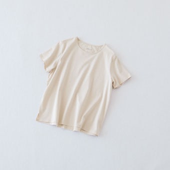 【今季終了】素肌も心もよろこぶTシャツ / Uネック（ナチュラル）の商品写真