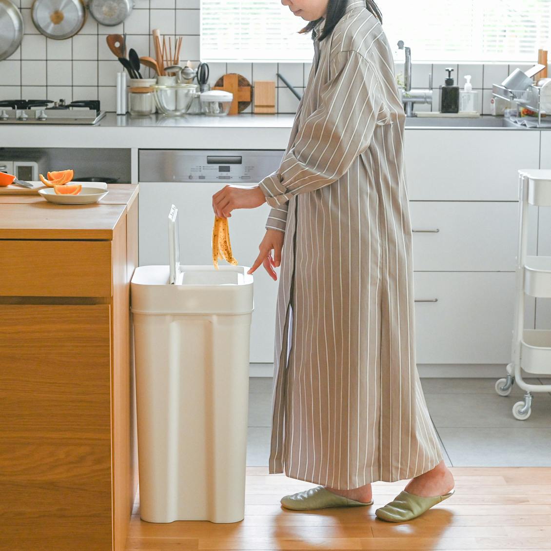 ニオイをフタする 密閉ダストボックス / ゴミ箱 （45L ） - 北欧