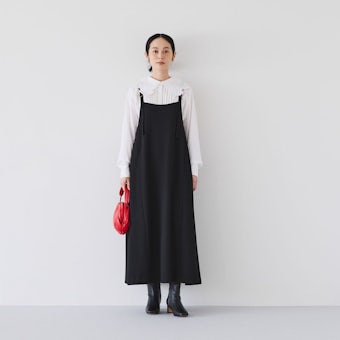 【今季終了】「シックな気分で、着回し広がる」サイドタックのサロペットスカート / ブラック/ Sサイズの商品写真
