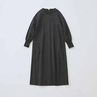 【今季終了】「気軽に着られて、きれい見え」ポンチ素材のワンピース / ブラック / Sサイズの商品写真