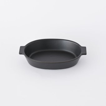 「つくってそのまま食卓へ」オーバル型のグリル調理皿（S / 18cm）/ ブラックの商品写真