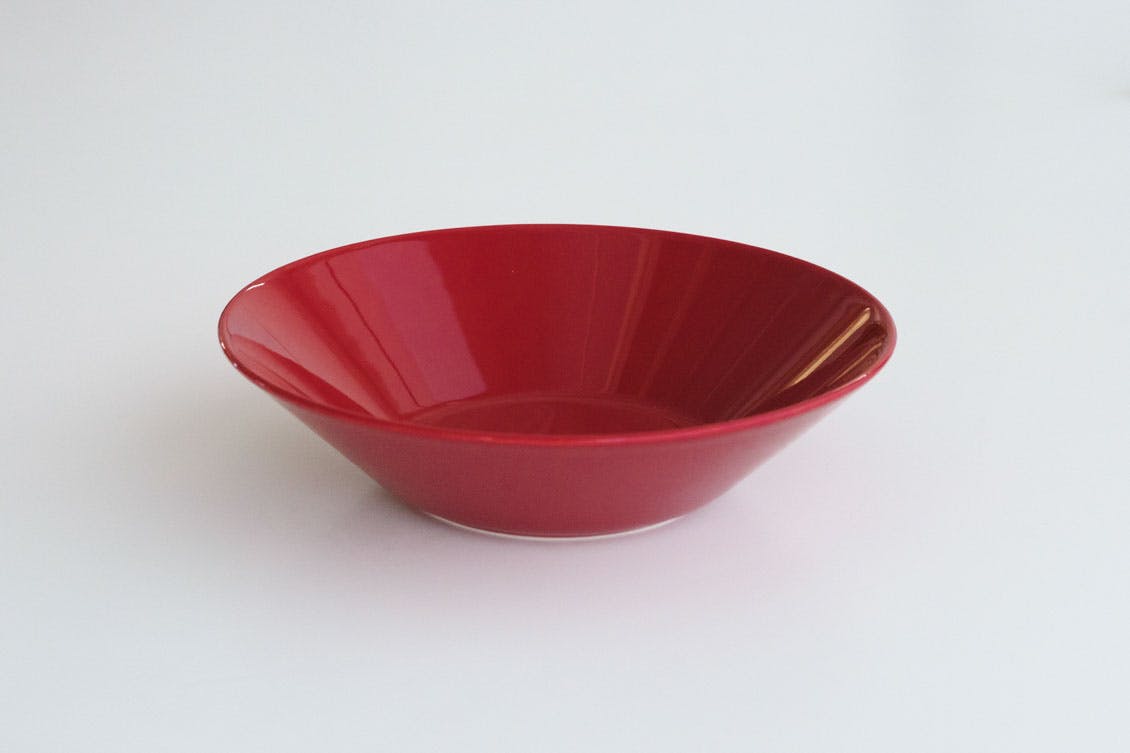 【季節限定】iittala / Teema / ティーマ / ボウル / 21cm / レッド - 北欧、暮らしの道具店