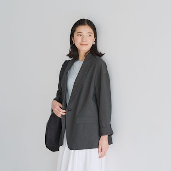 「自分らしく、凛としたい」ショールカラーのオフィスジャケット/ グレー（セットアップ対応）の商品写真