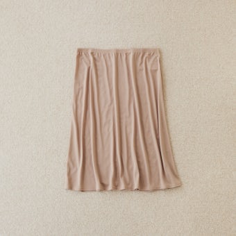 なめらか素材のペチコート / スカート / ティーブラウンの商品写真