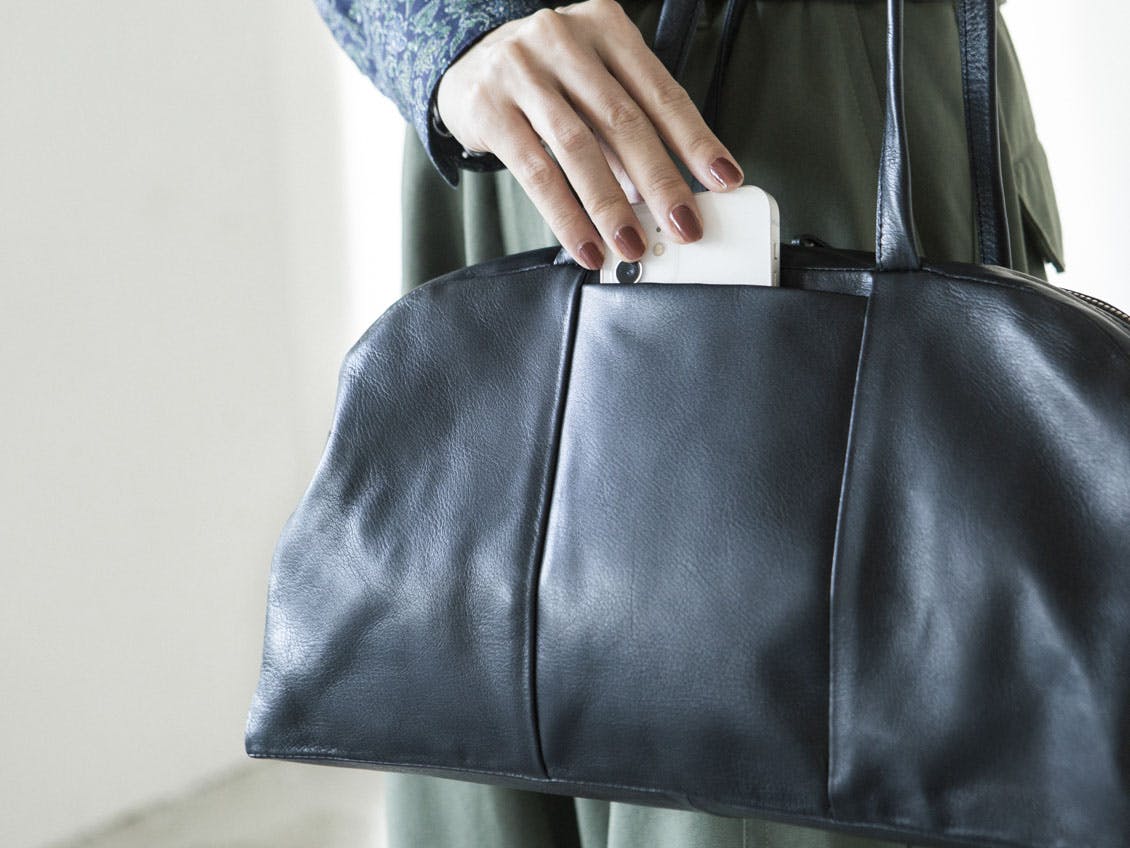 北欧、の暮らしの道具店牛革ラウンドレザーバッグ