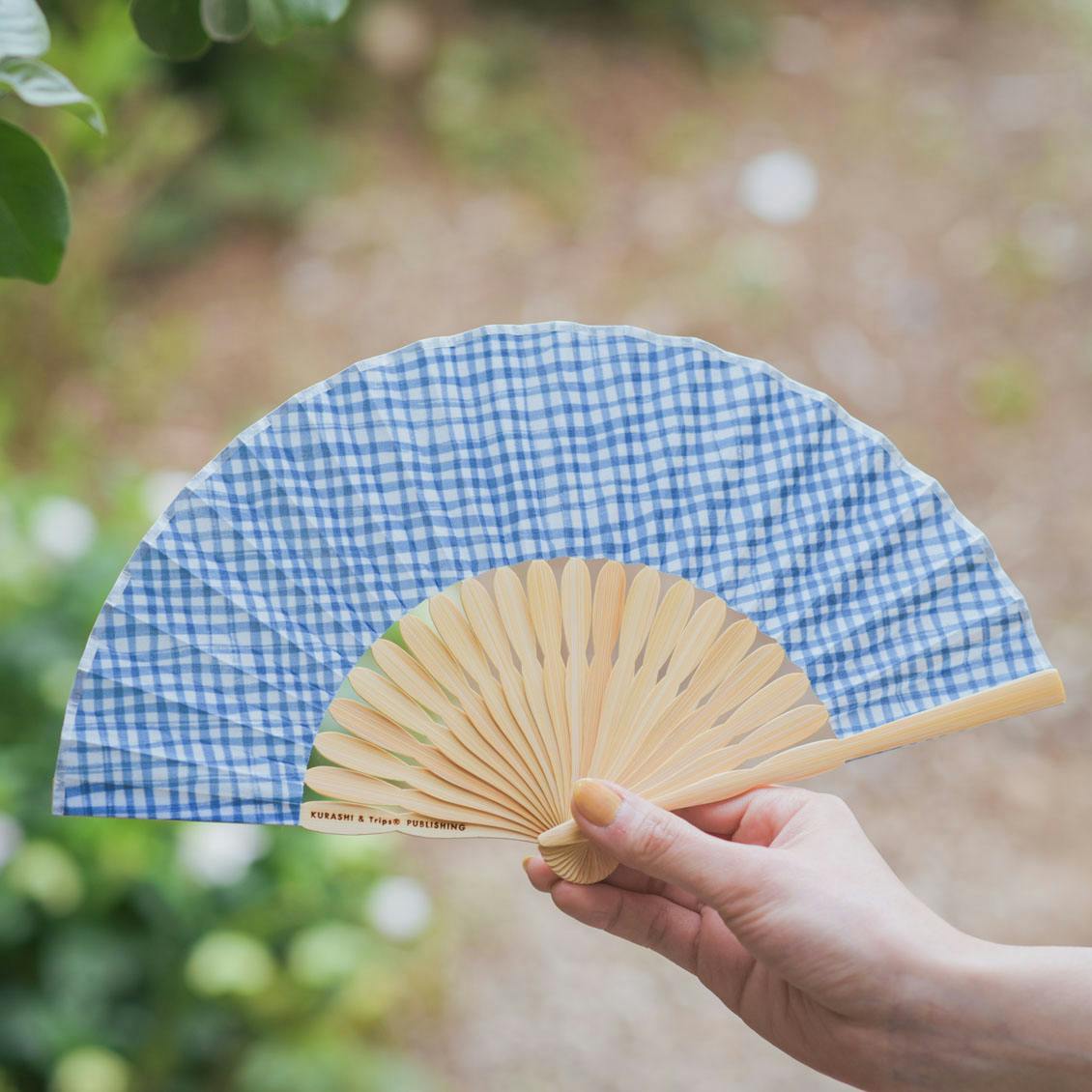 【今季終了】「凛と、夏を愉しむ」小ぶりな扇子 / ケース付き（プール）の商品写真