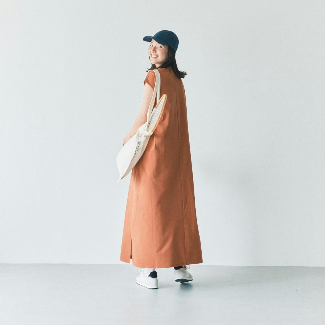 私の毎日に寄りそう服」羽織りにもなるコットンワンピース