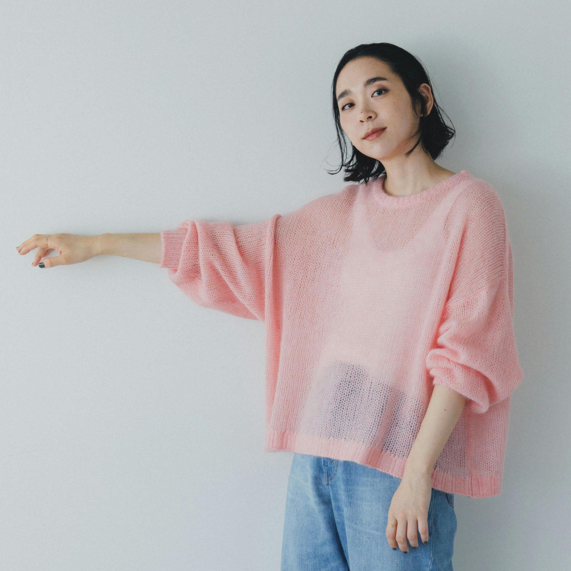 【今季終了】「ほんのり透けて、柔らかい」アルパカ混の起毛ニット / ピンクの商品写真