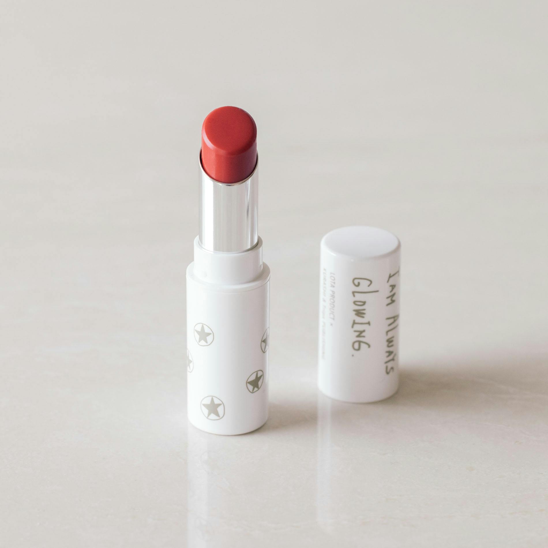 香菜子さんとつくった ほんのり色づくカラーリップバーム / きんようびの色（ポピーレッド）/ SYMBOLIC COLOR LIPBALMの商品写真