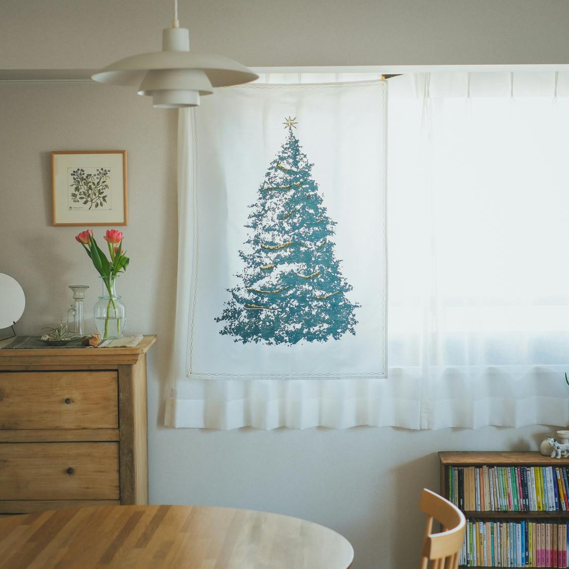 北欧の森を感じて」クリスマスツリーのタペストリー （72×106cm