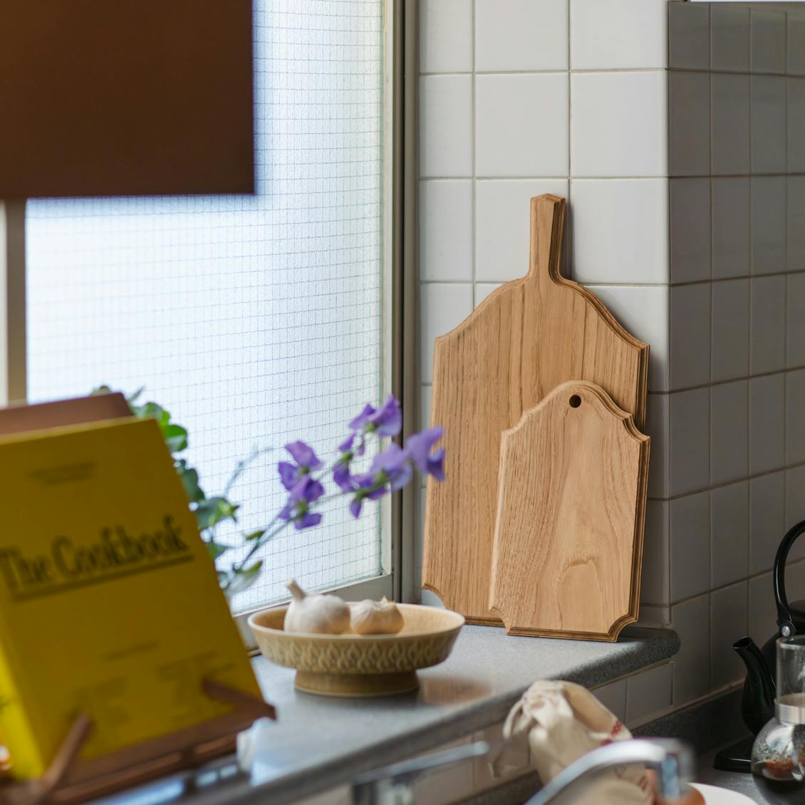 ちいさな憧れを日常に」プレートにもなる天然木のカッティング
