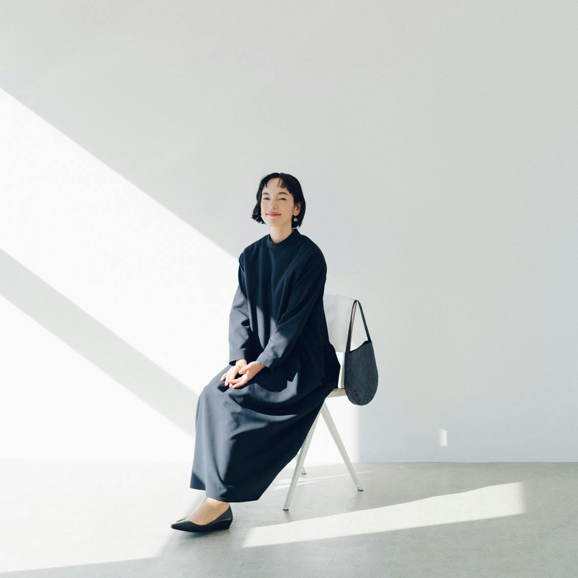 北欧暮らしの道具店 シワになりにくいフォーマルワンピース M