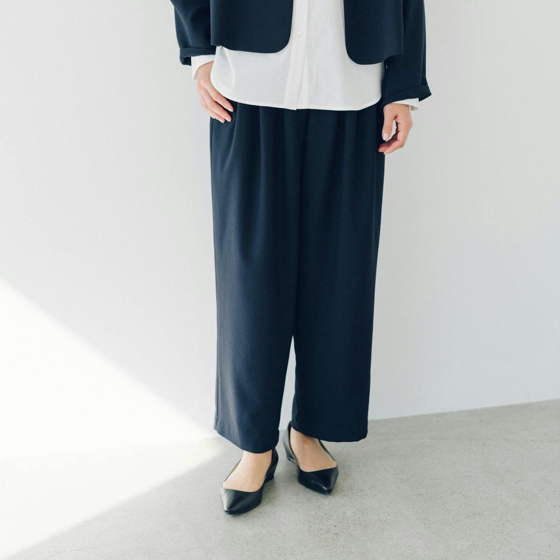 私らしく、ハレの日を」シワになりにくいフォーマルパンツ